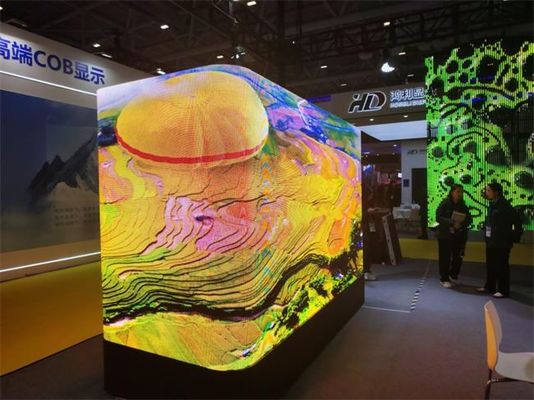 आउटडोर विज्ञापन एलईडी स्क्रीन P4 P5.7mm एल्यूमीनियम वाटरप्रूफ IP65 960*960mm एल के आकार का घुमावदार कोने दाएं कोण समाधान