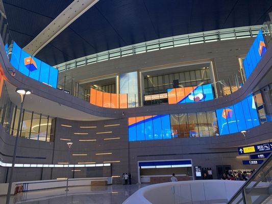 इनडोर पी7.8 पारदर्शी एलईडी डिस्प्ले डिजिटल एलईडी वीडियो मेष अनुकूलन योग्य