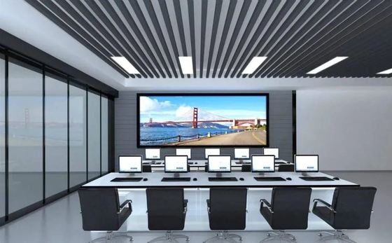 अच्छी कीमत चर्चों और खुदरा दुकानों के लिए पूर्ण फ्रंट रखरखाव के साथ हल्के एकीकृत संरचना इनडोर फिक्स्ड एलईडी डिस्प्ले ऑनलाइन